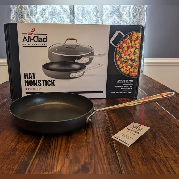 All-Clad 3 piece set 'HA1 Nonstick' - Picture 6 of 8